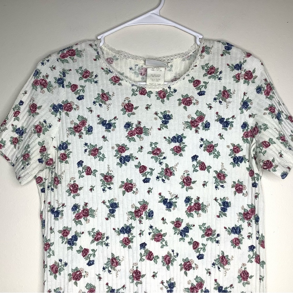 < Vintage Bobbie Brooks Floral Cottagecore Top > - Picture 2 of 5